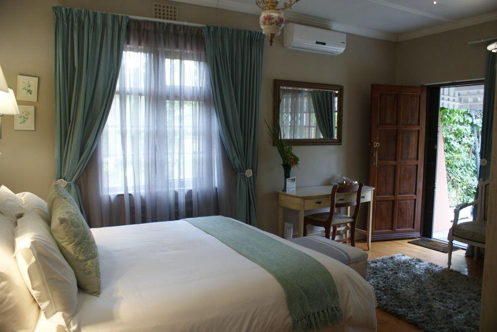 51 On Forest Drive เคปทาวน์ ภายนอก รูปภาพ